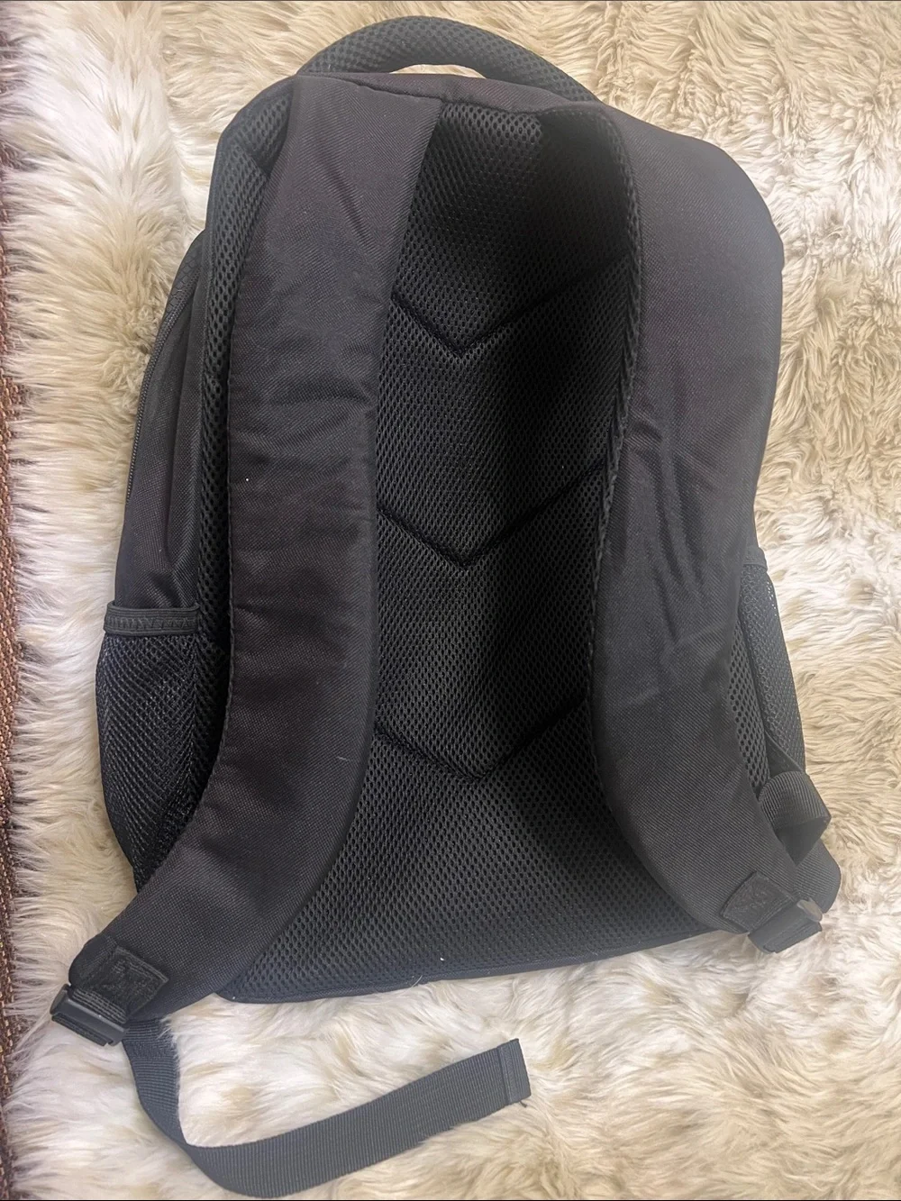 Targus Black Mesh-Detail Men's Backpack